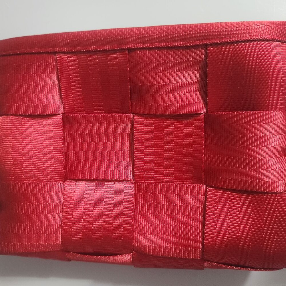 Harveys Original Seatbelt Bag Classic Red Make Up Woven Bag